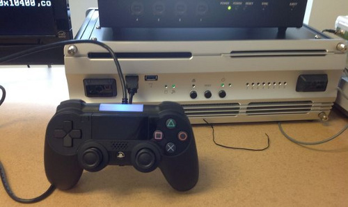 фотография контроллера PlayStation 4