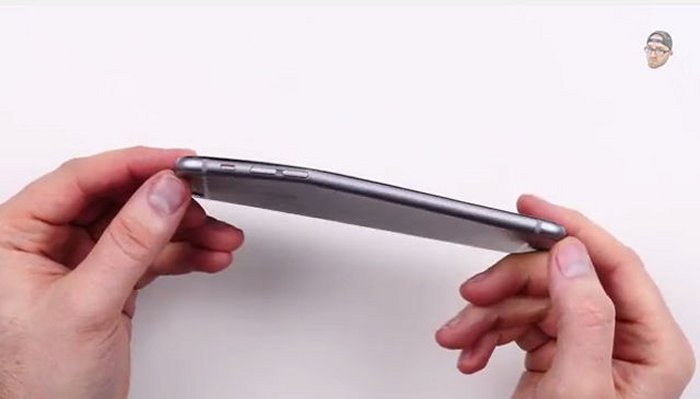 Согнутый корпус iPhone